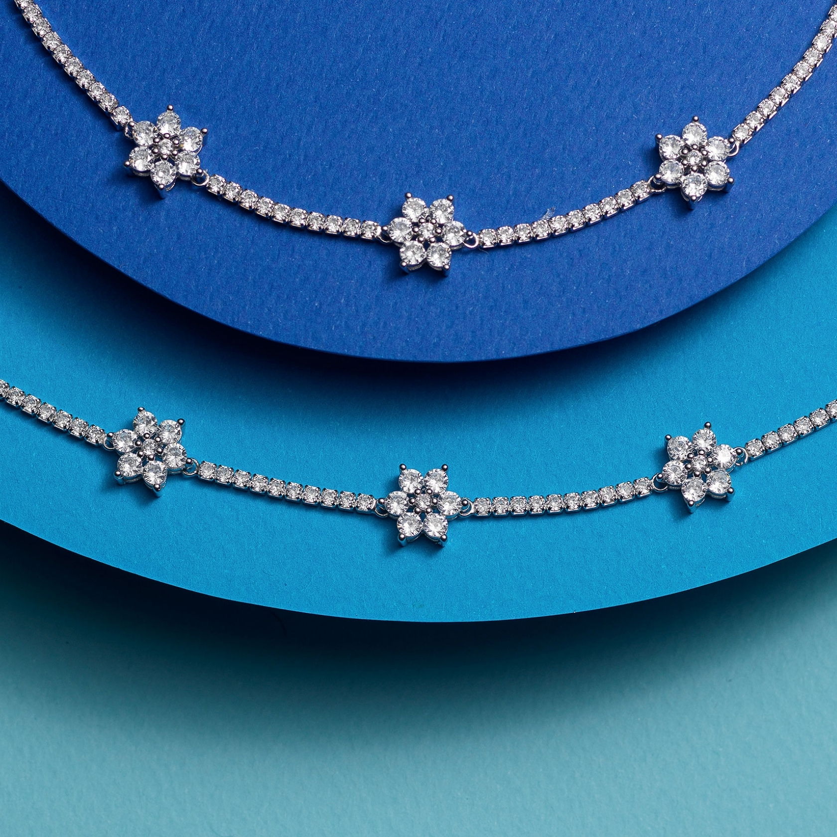 Necklace "Flowers" Sterlingsilver with Topazes